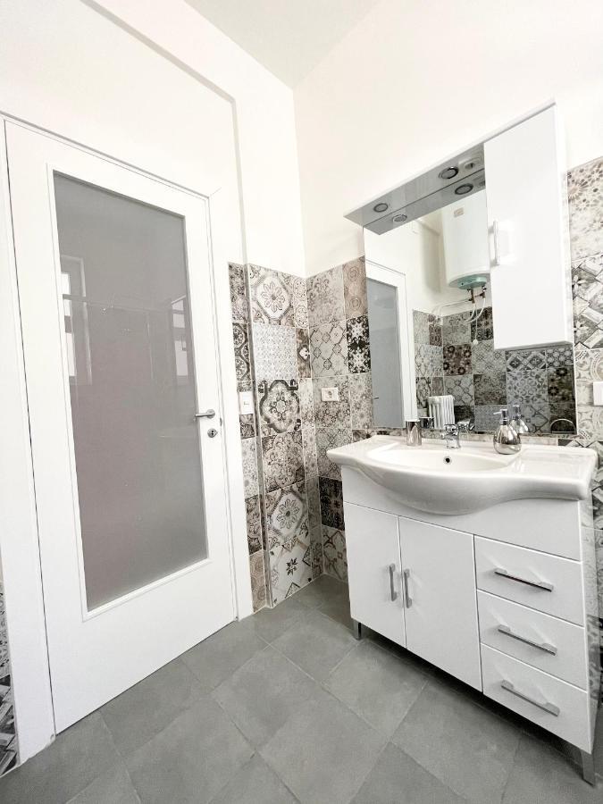 Apartment Savoia Bari Exterior photo